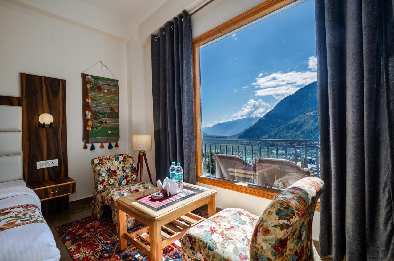 Eden Oaks Hotell Manāli Eksteriør bilde