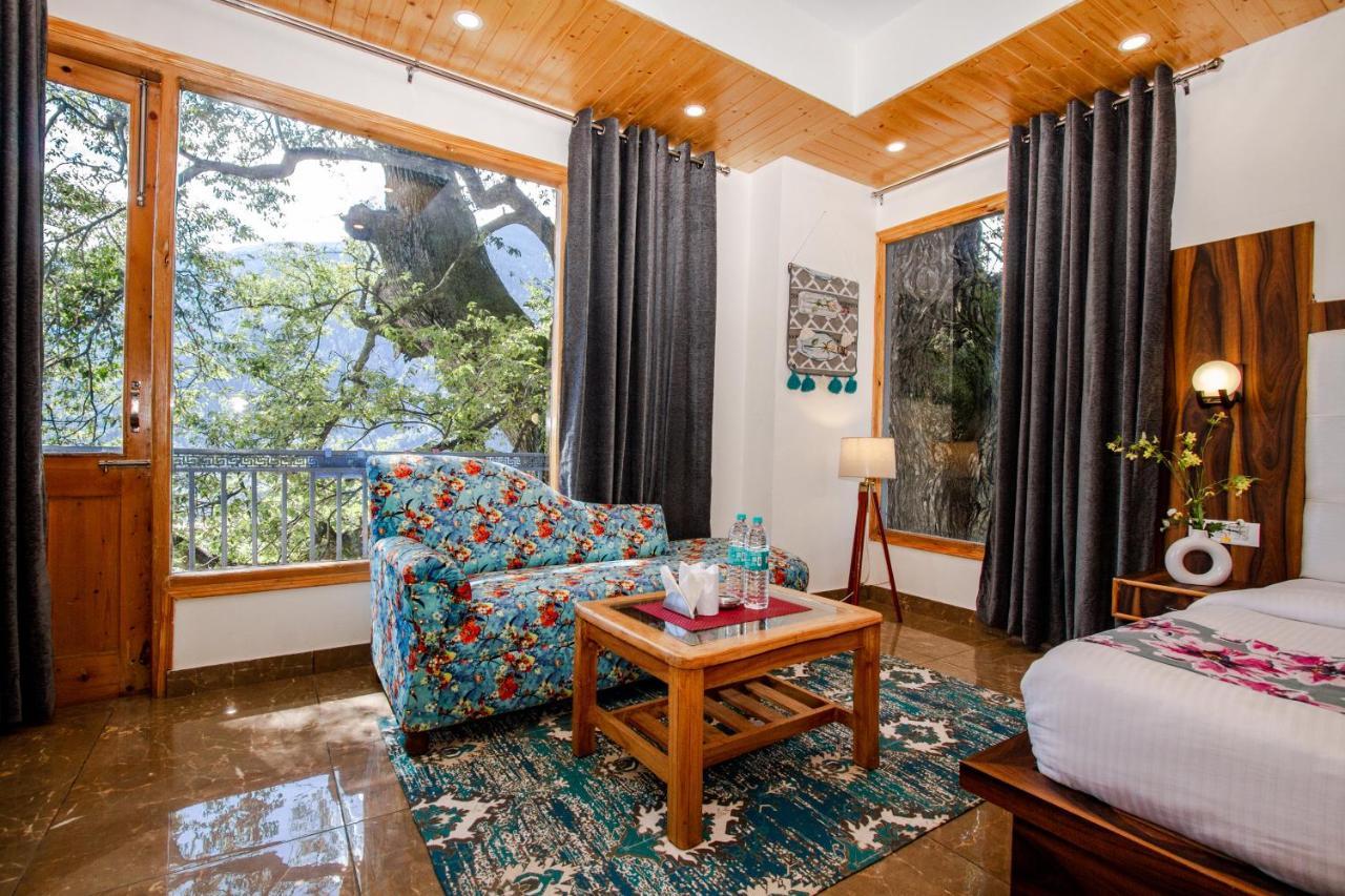 Eden Oaks Hotell Manāli Eksteriør bilde