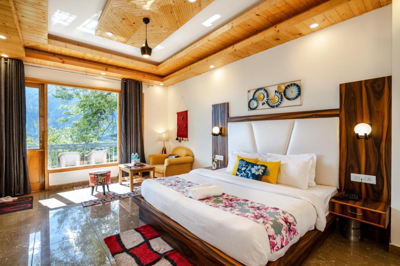 Eden Oaks Hotell Manāli Eksteriør bilde
