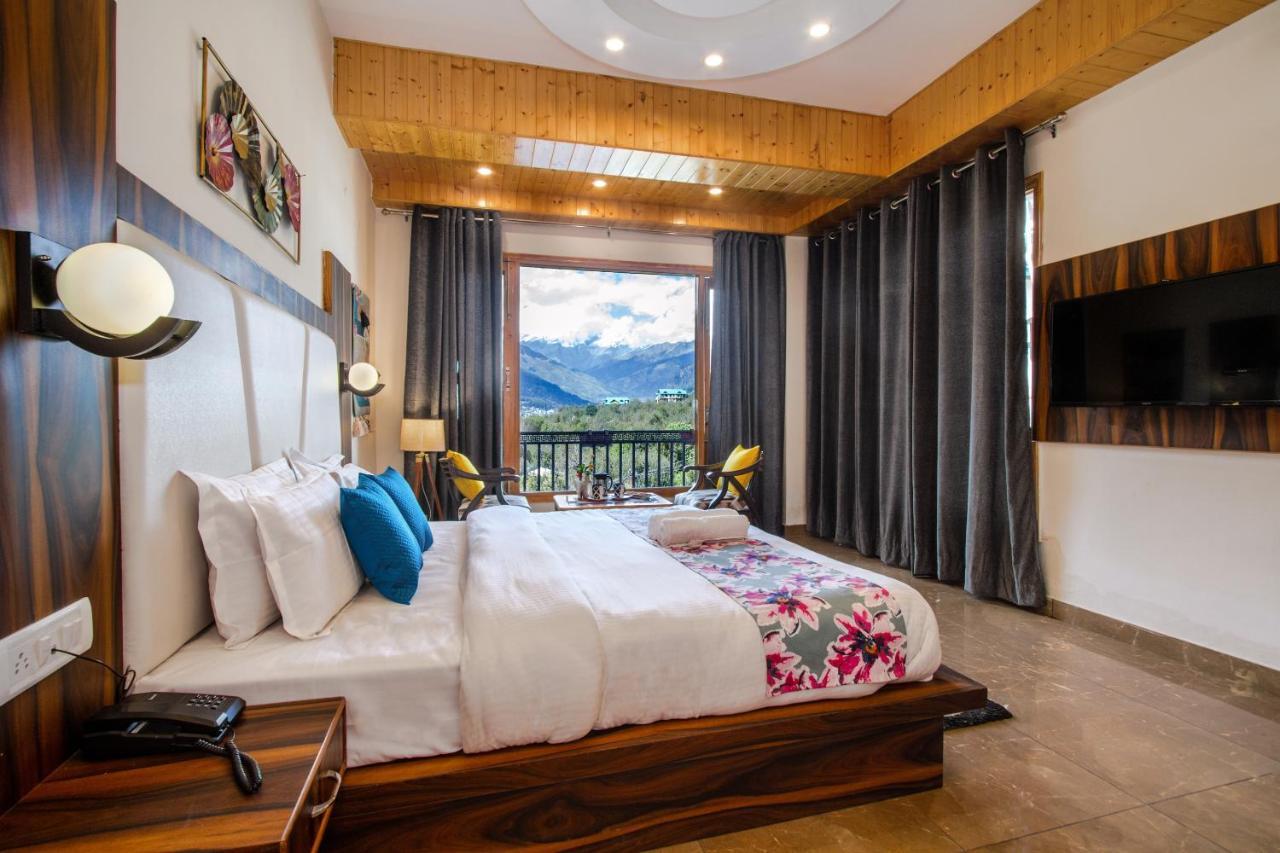 Eden Oaks Hotell Manāli Eksteriør bilde